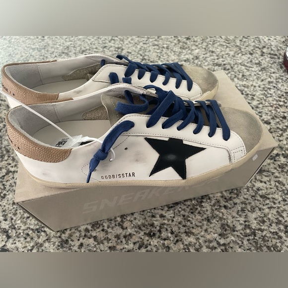 Golden Goose BRAND NEW - Picture 2 of 4